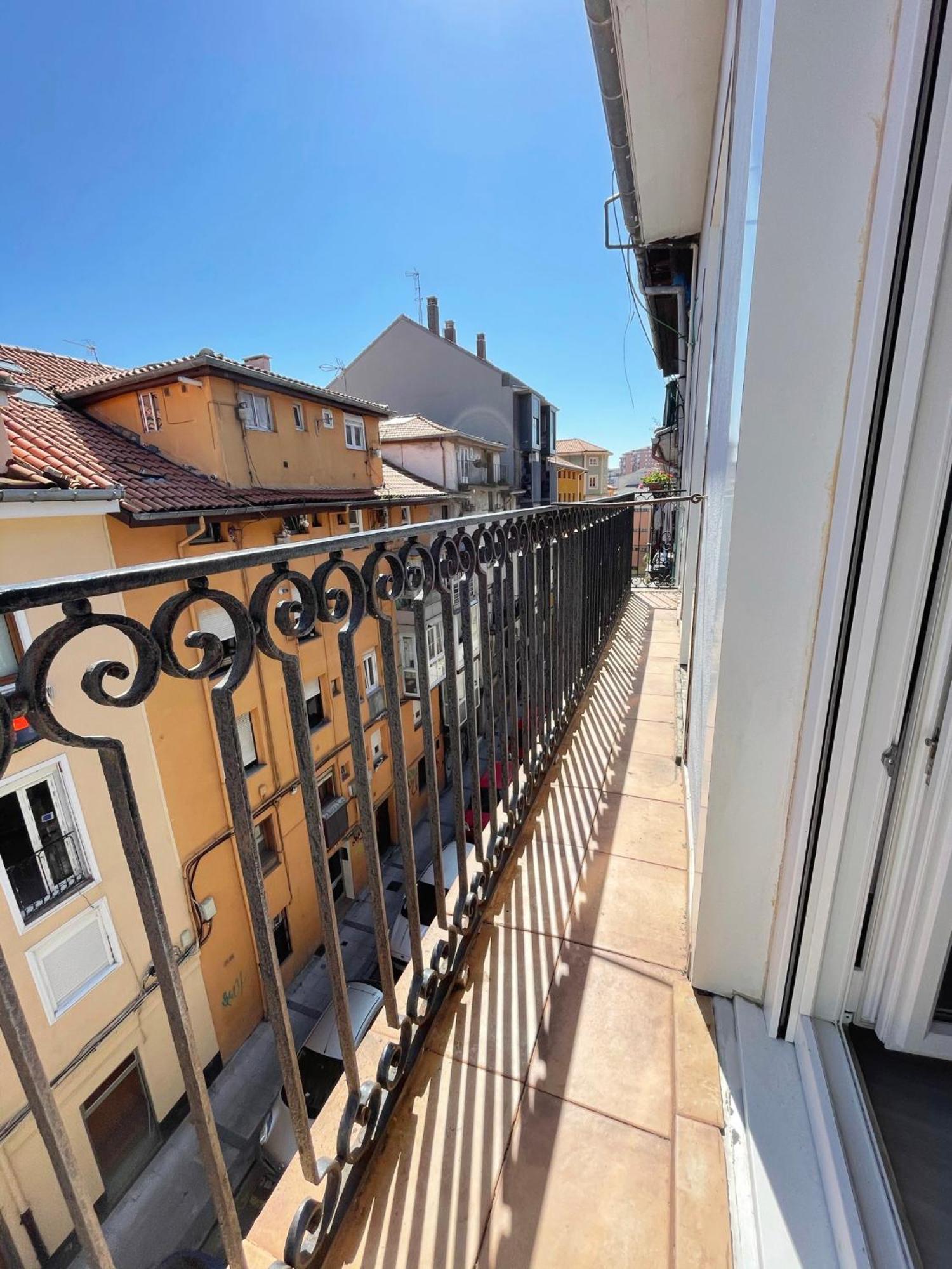 Luminoso Apartamento En Pleno Centro De Santander Zewnętrze zdjęcie